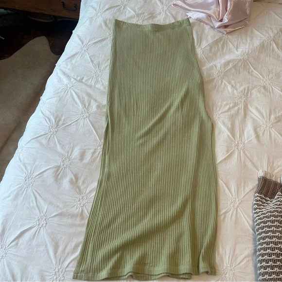 NWOT Reformation Chantilly Skirt - Picture 3 of 5